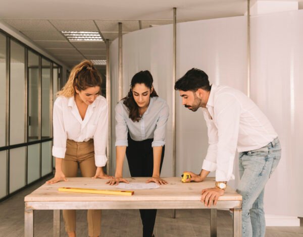 How Interior Contractors Help in Faster Office Setup for New Companies and Startups